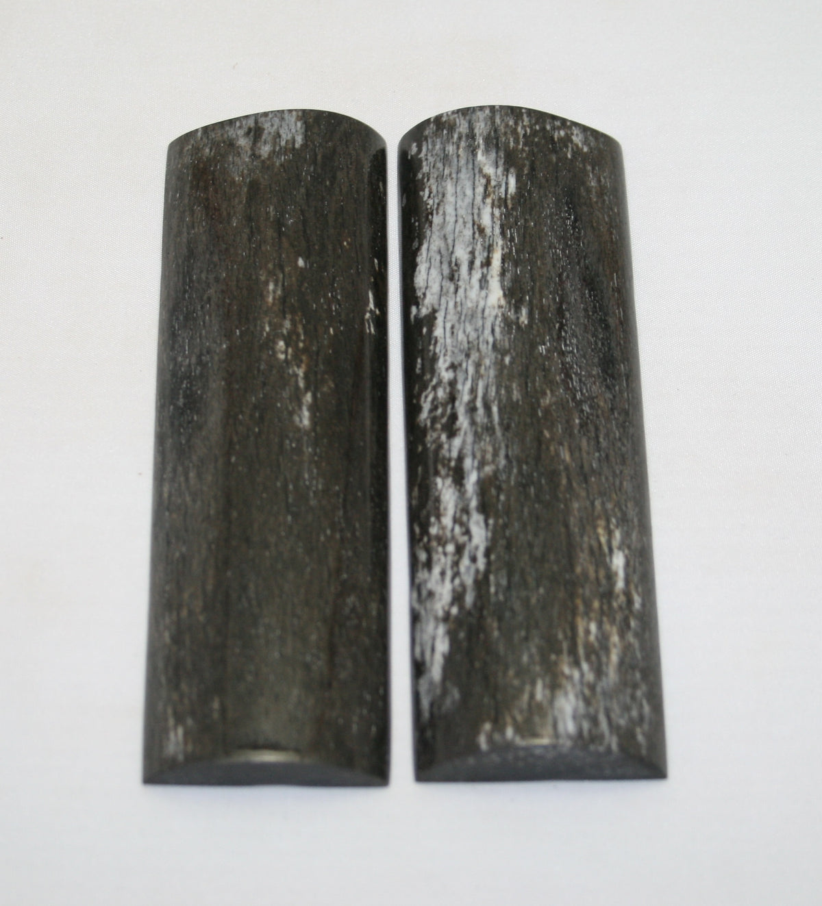 NB108MJ78 Giraffe Bone Scales Set