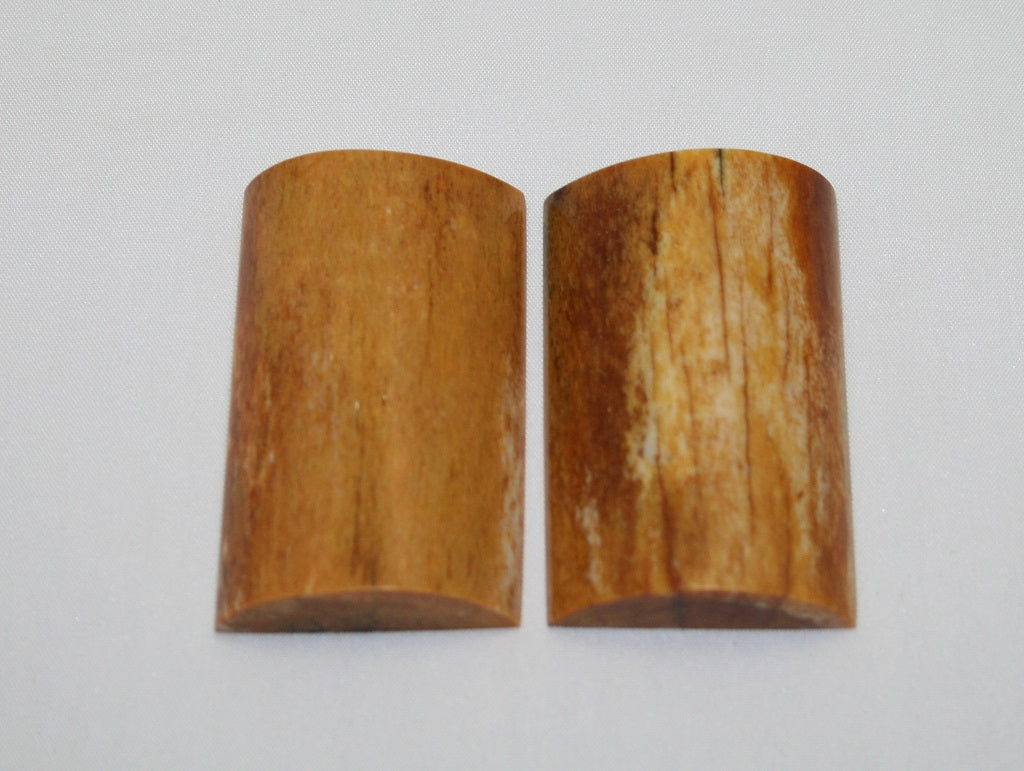 NB101LT121  Giraffe Bone Scales