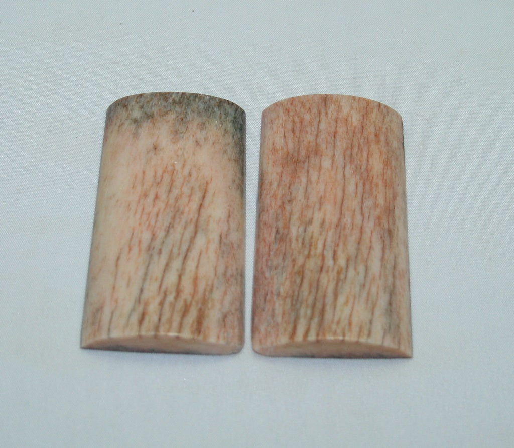 NB101LT64  Giraffe Bone Scales