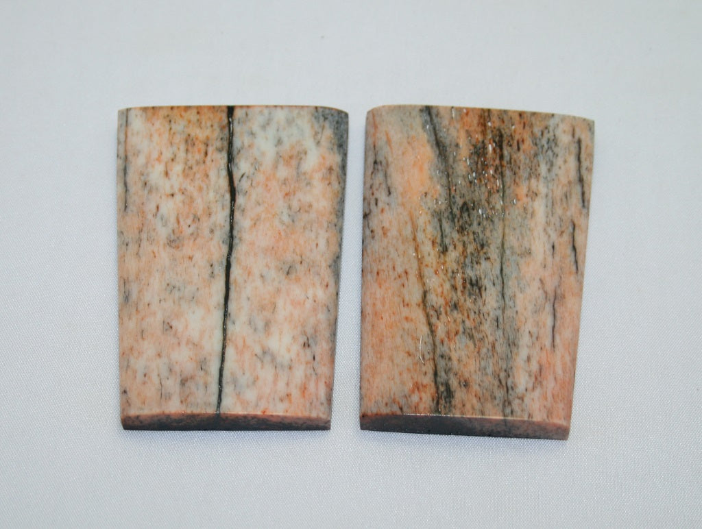 NB101LT68  Giraffe Bone Scales