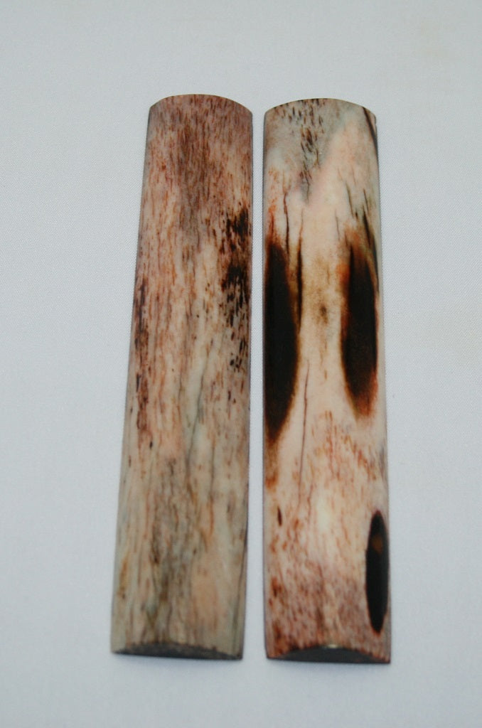 NB102LT10  Giraffe Bone Scales