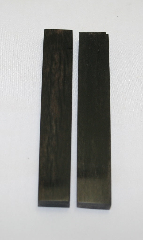 NB102LT14  Giraffe Bone Scales