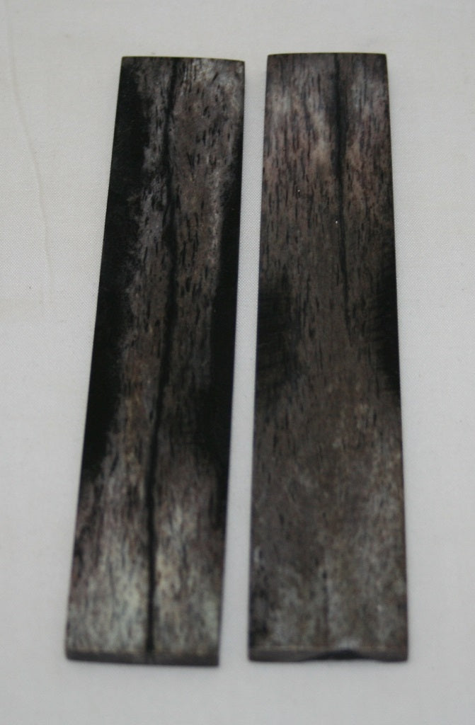 NB102L9  Giraffe Bone Scales