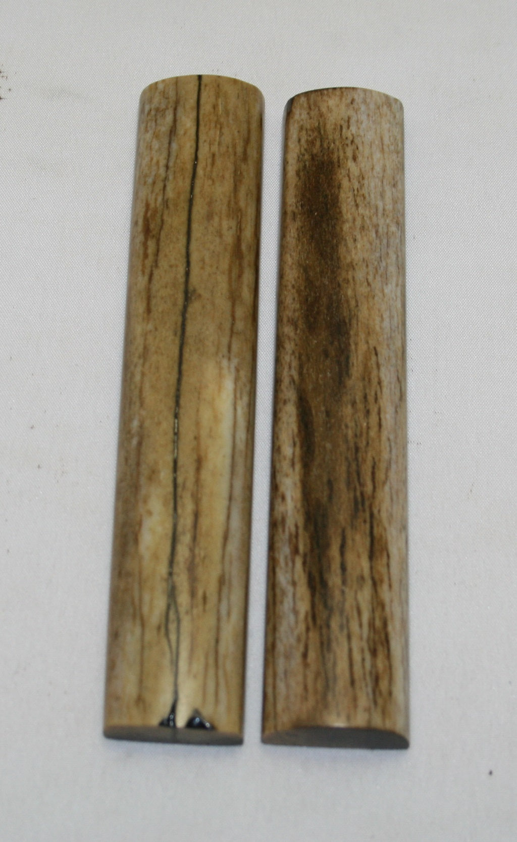 NB102MF15  Giraffe Bone Scales