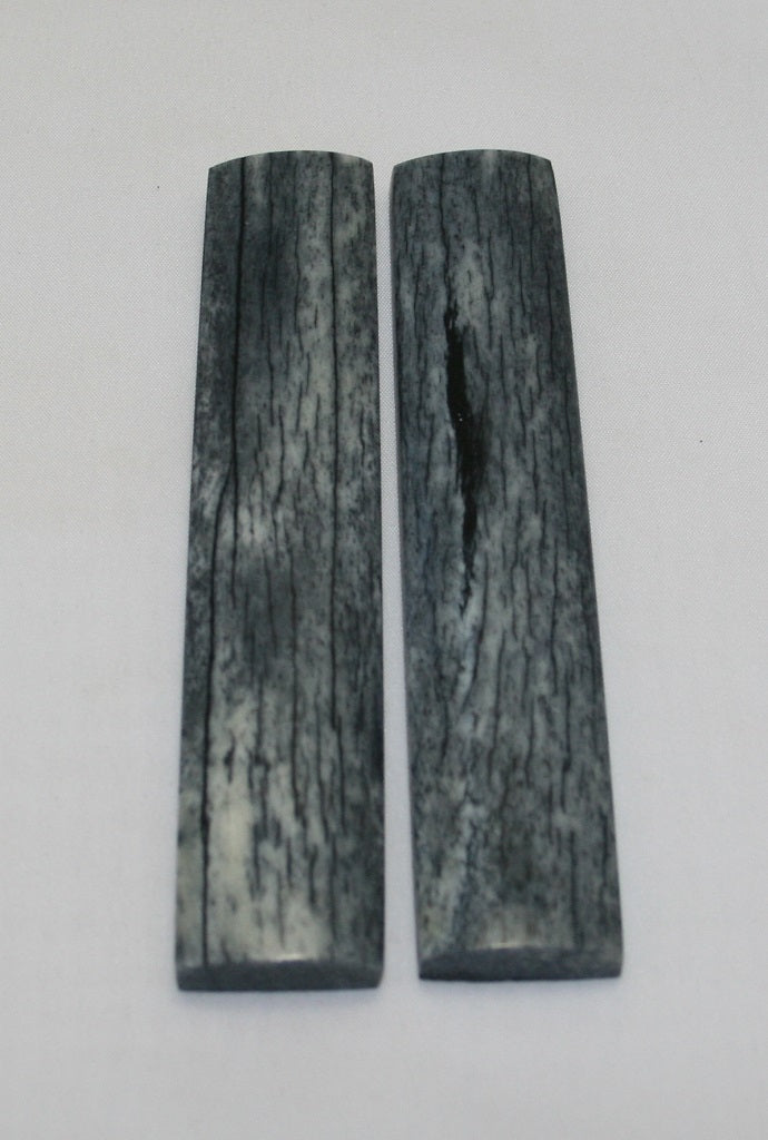 NB102MJ110  Giraffe Bone Scales