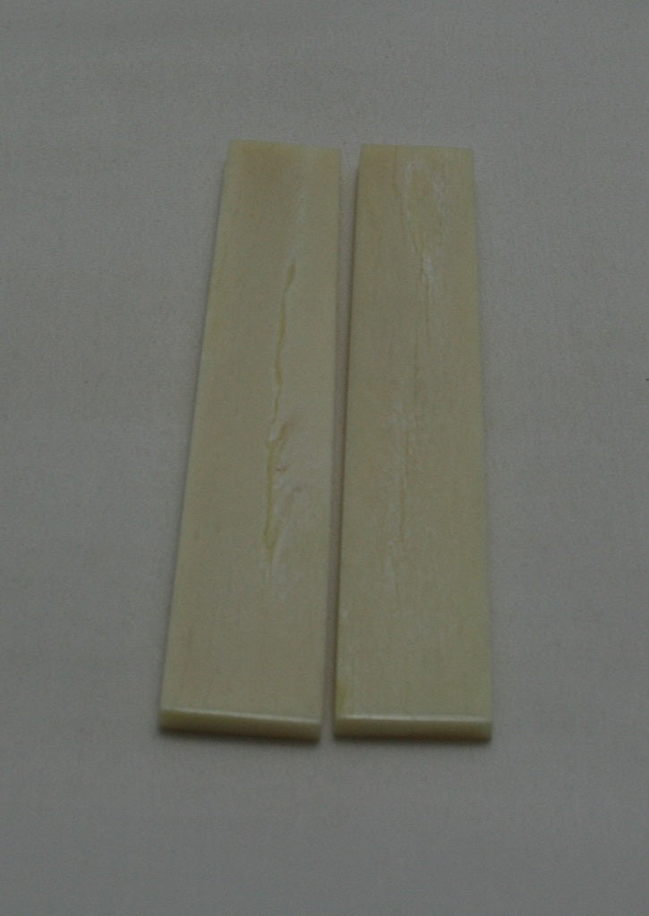 NB102MJ112  Giraffe Bone Scales