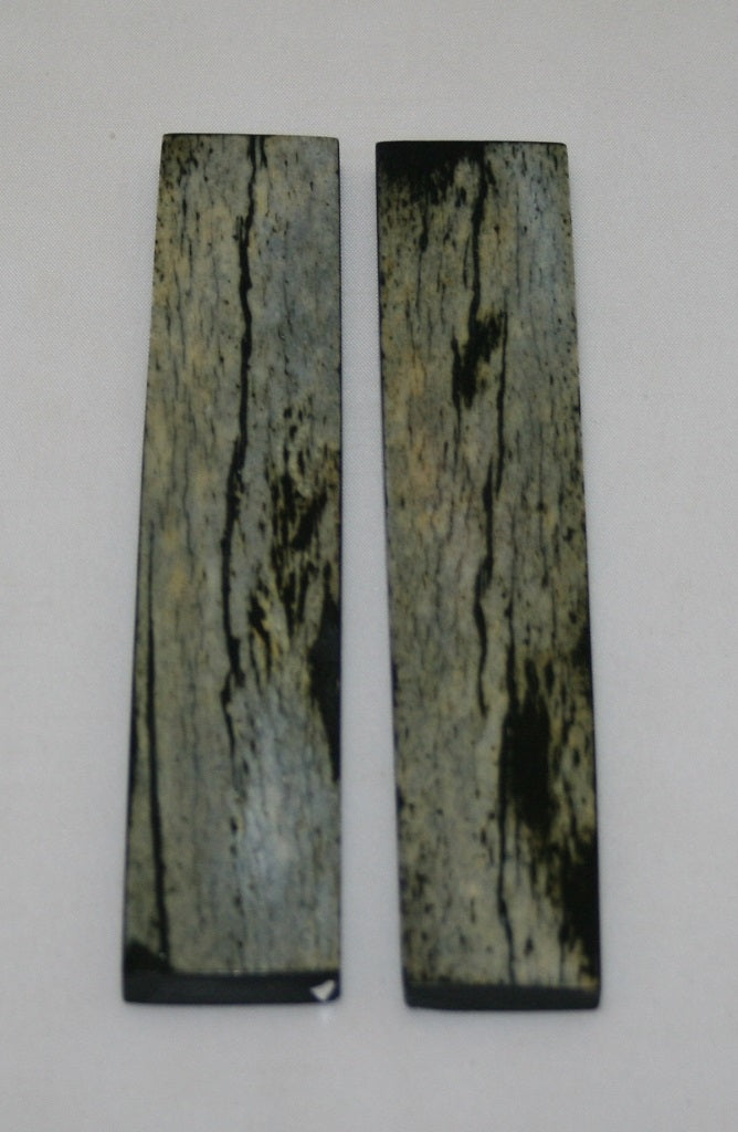 NB102MJ30  Giraffe Bone Scales