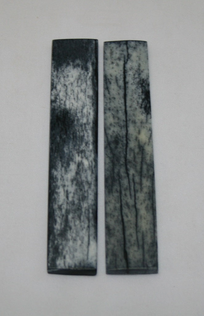 NB102MJ31  Giraffe Bone Scales