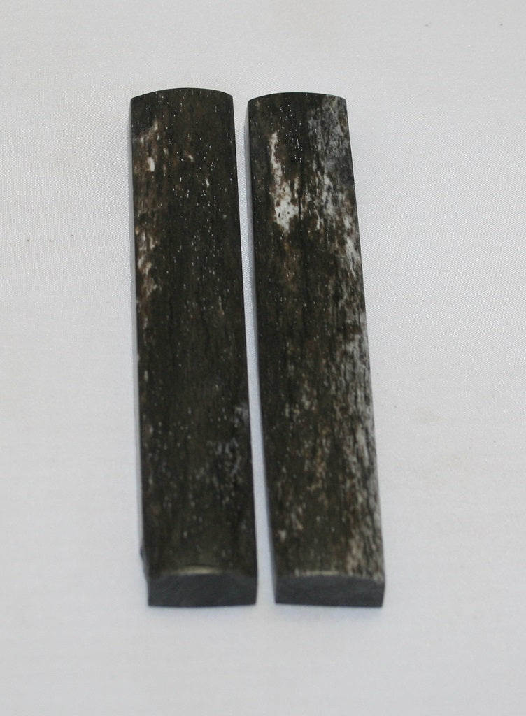 NB102MJ88  Giraffe Bone Scales