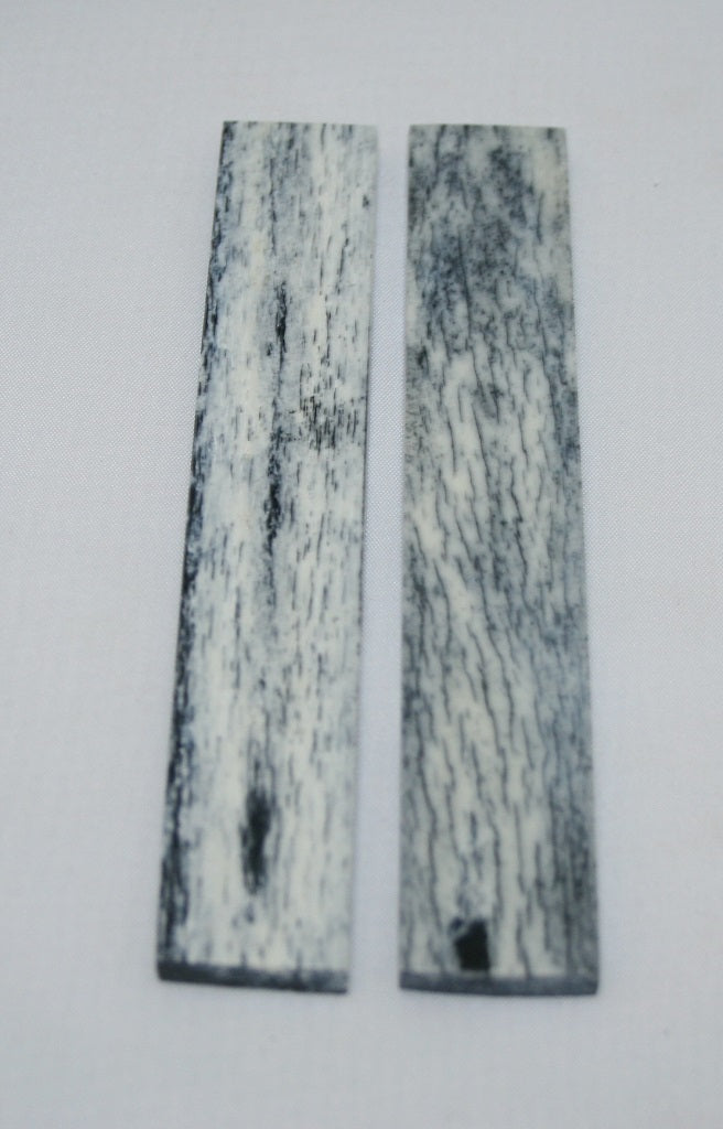 NB102N14  Giraffe Bone Scales