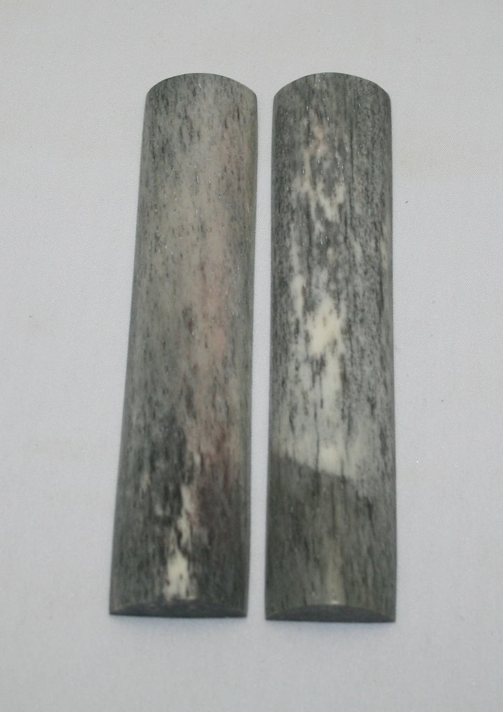 NB103F45  Giraffe Bone Scales