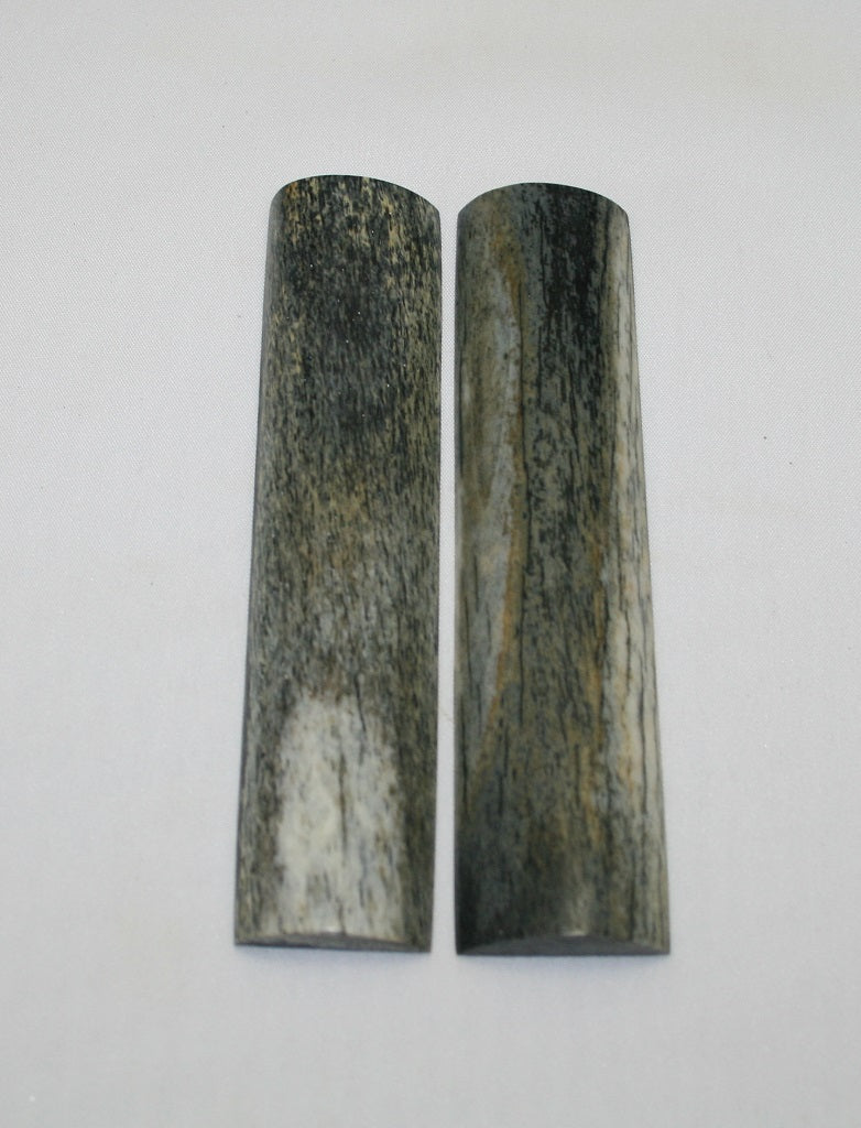 NB103F56  Giraffe Bone Scales