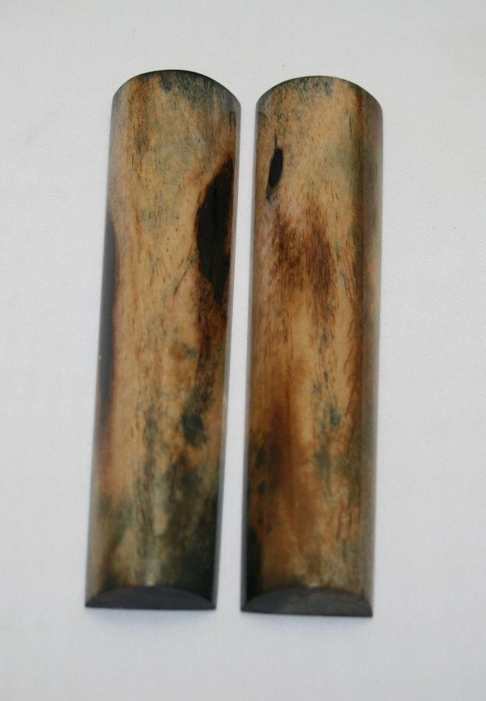 NB103LT29  Giraffe Bone Scales