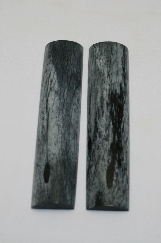 NB103LT51  Giraffe Bone Scales