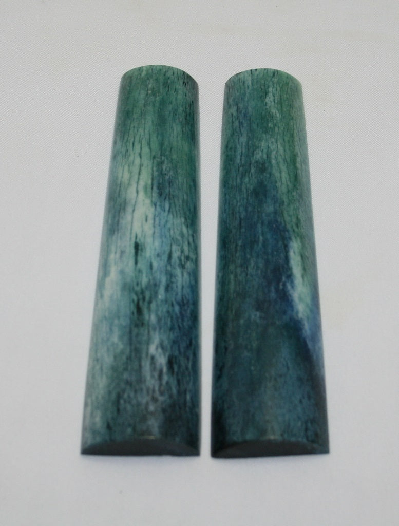 NB103LT52  Giraffe Bone Scales