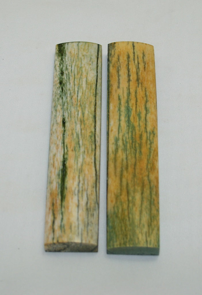 NB103LT90  Giraffe Bone Scales