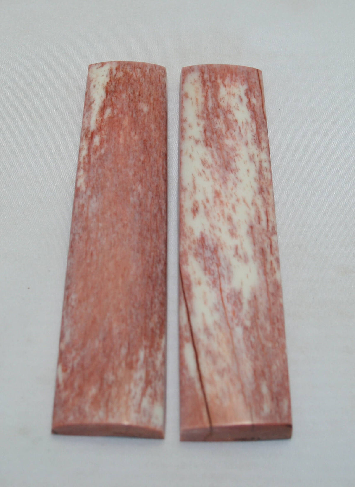 NB103MJ137 Giraffe Bone Scales