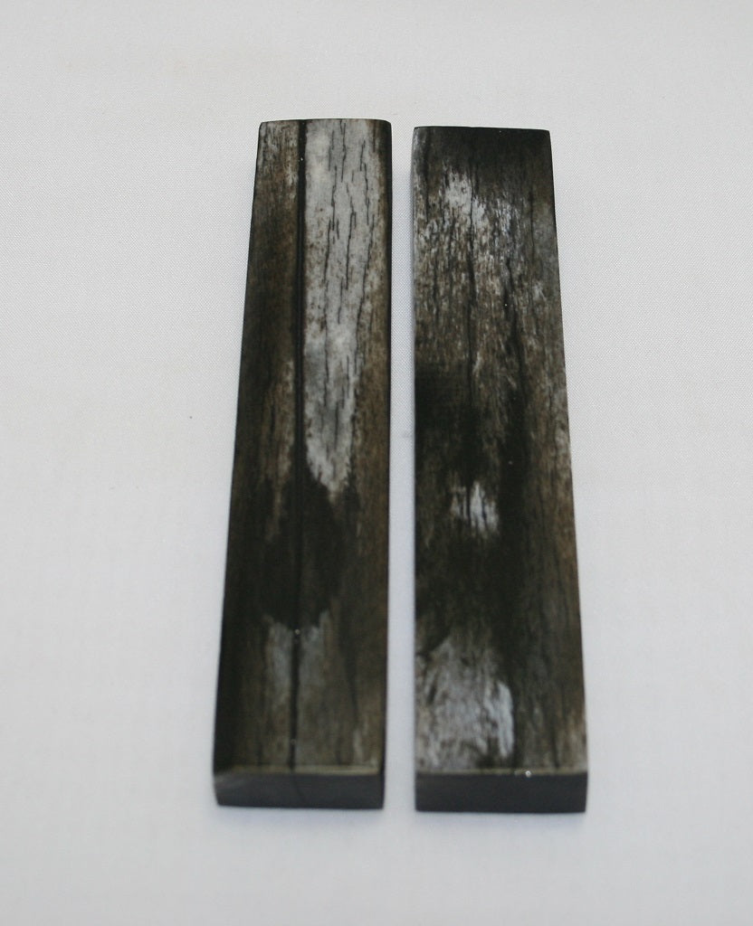 NB103MJ240 Giraffe Bone Scales