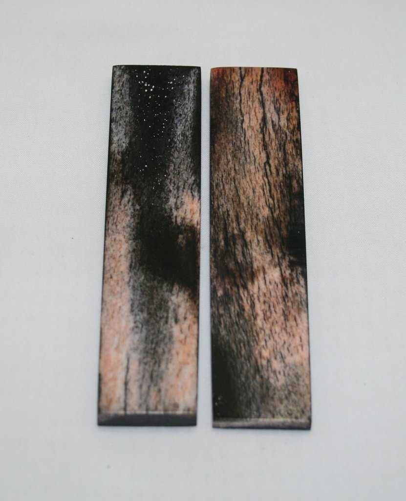 NB103MJ248 Giraffe Bone Scales