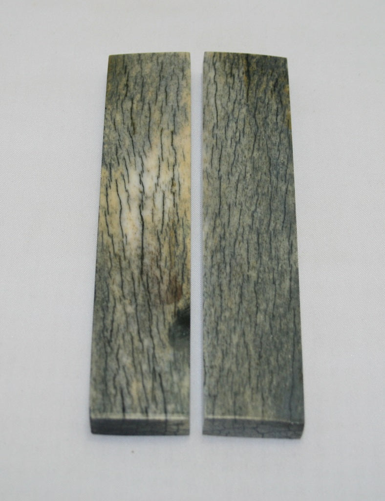 NB103MJ254  Giraffe Bone Scales