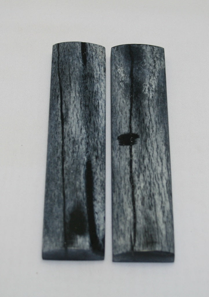 NB103MJ262 Giraffe Bone Scales