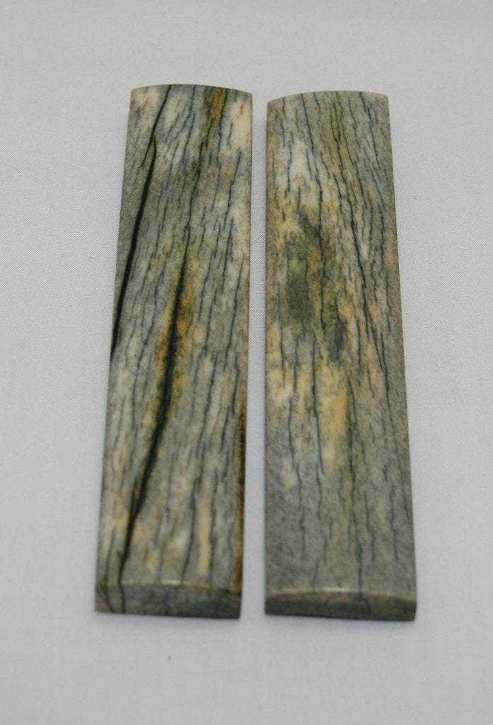 NB103MJ266 Giraffe Bone Scales