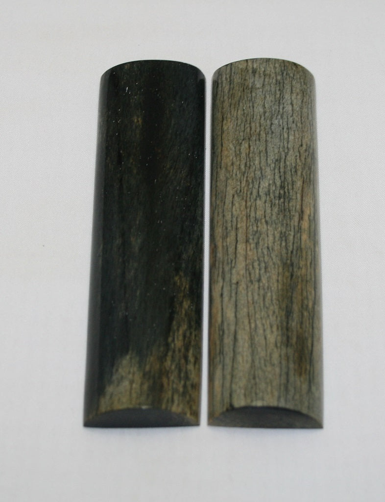 NB103MJ279 Giraffe Bone Scales