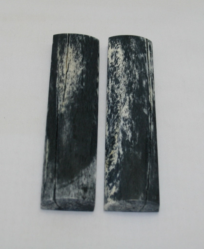 NB103MJ287 Giraffe Bone Scales