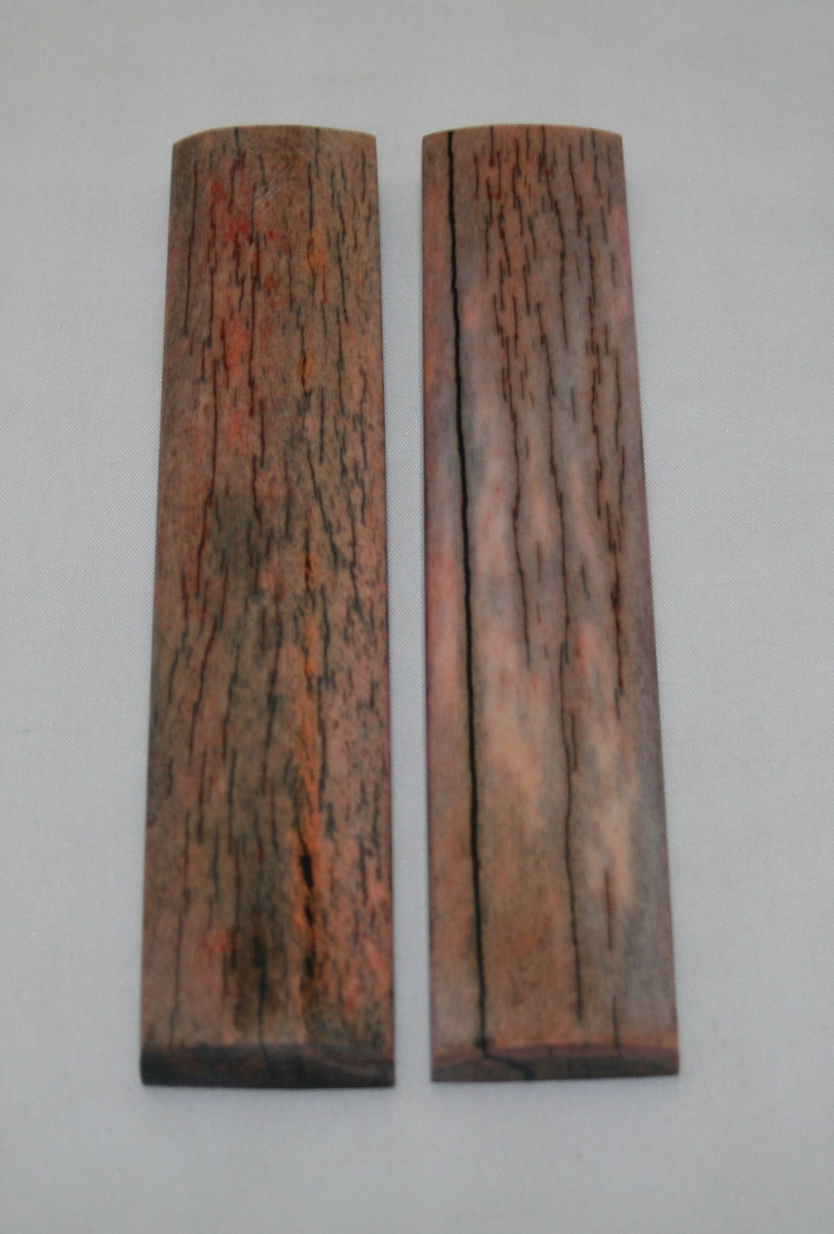 NB103MJ87 Giraffe Bone Scales