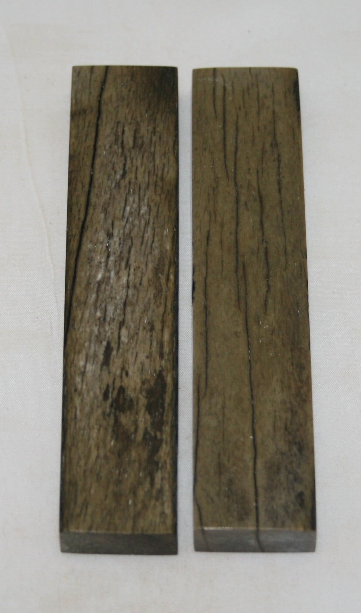 NB103S35  Giraffe Bone Scales