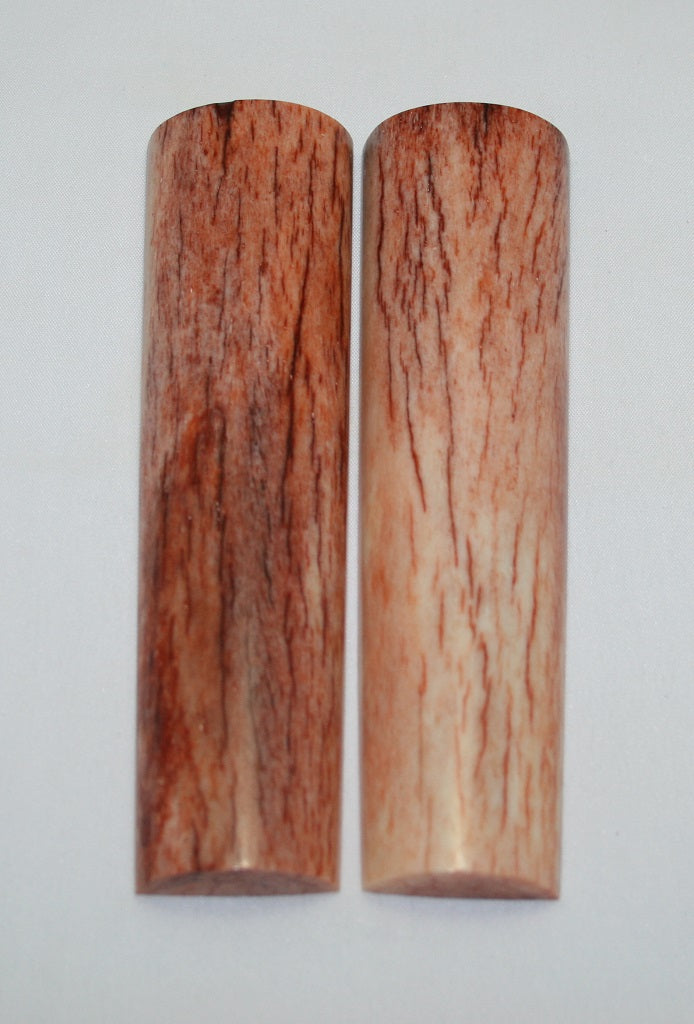 NB104AY28  Giraffe Bone Scales