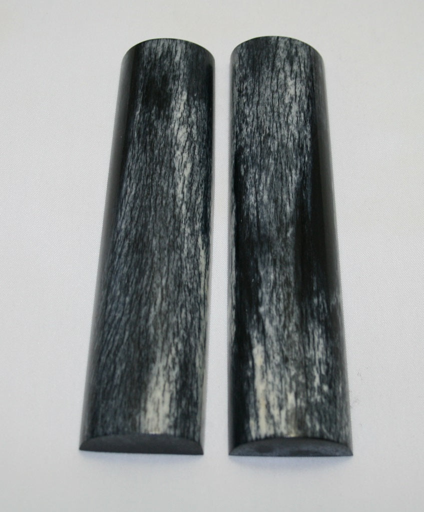 NB104AY59  Giraffe Bone Scales