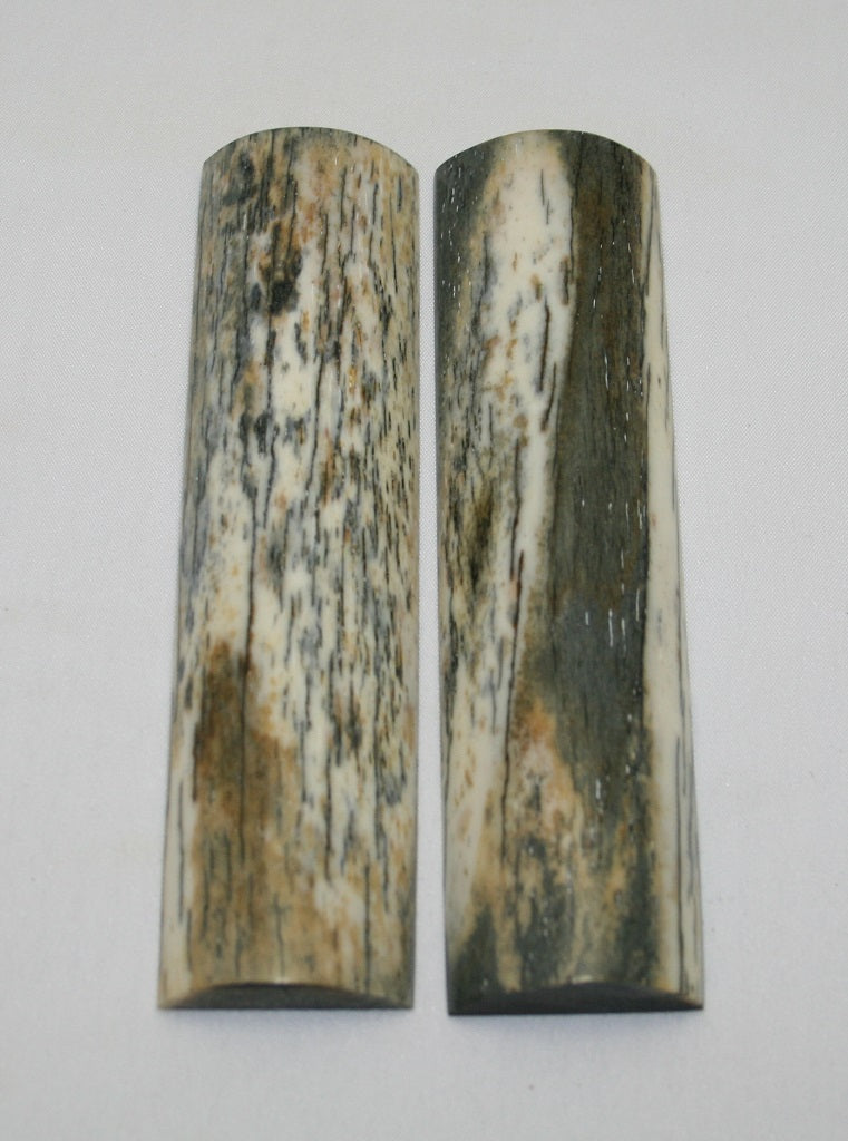 NB104F64  Giraffe Bone Scales