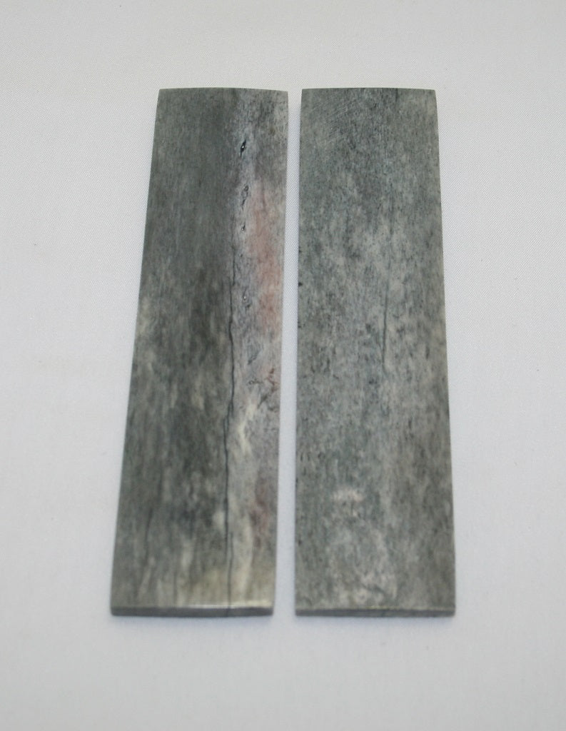 NB104F68  Giraffe Bone Scales