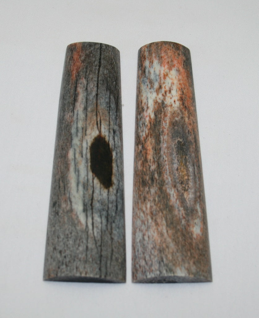 NB104F71  Giraffe Bone Scales