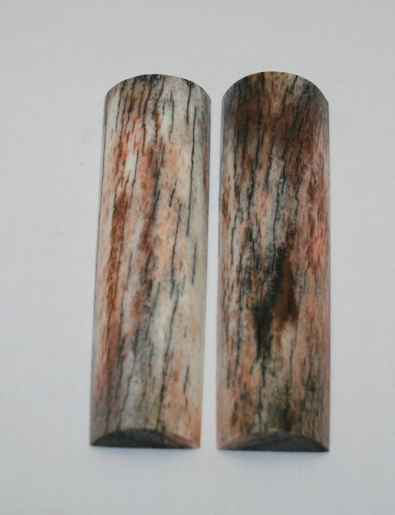 NB104LT11  Giraffe Bone Scales