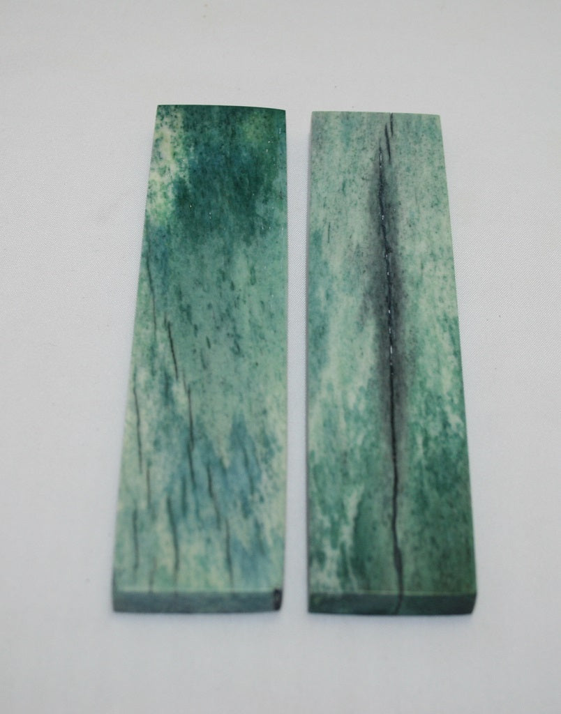 NB104LT27  Giraffe Bone Scales