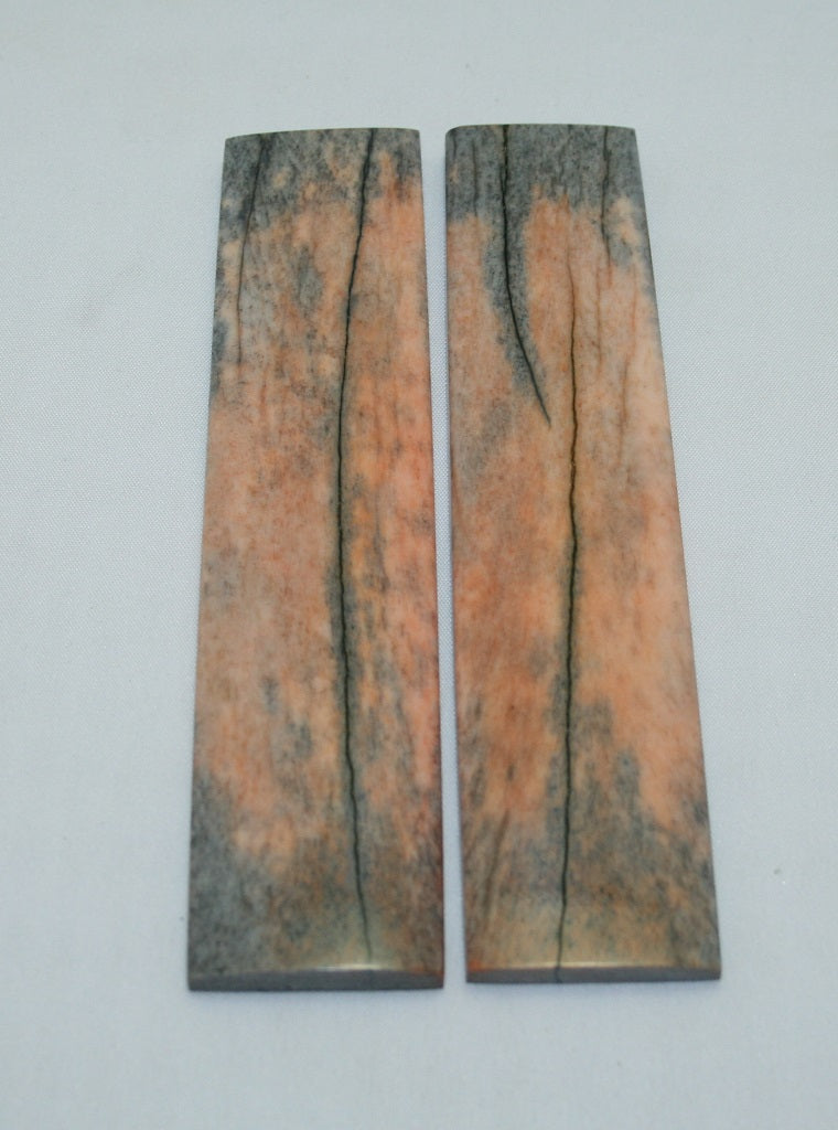 NB104LT45  Giraffe Bone Scales