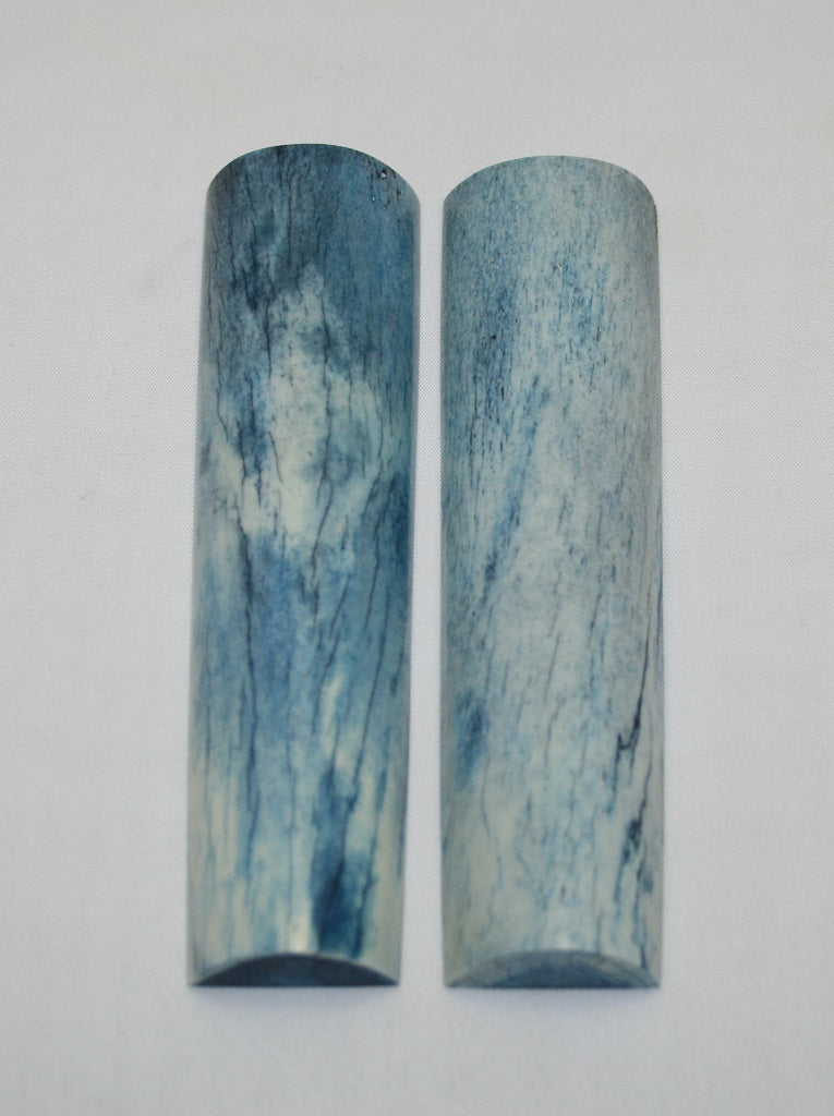 NB104LT5  Giraffe Bone Scales