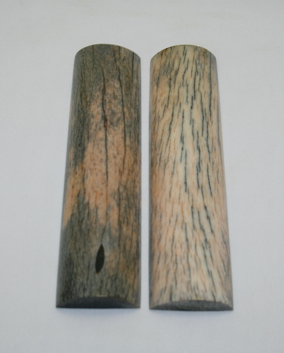 NB104LT66  Giraffe Bone Scales