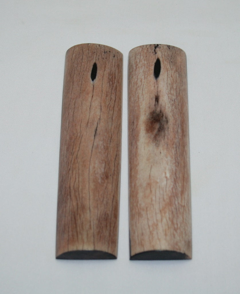 NB104LT67  Giraffe Bone Scales