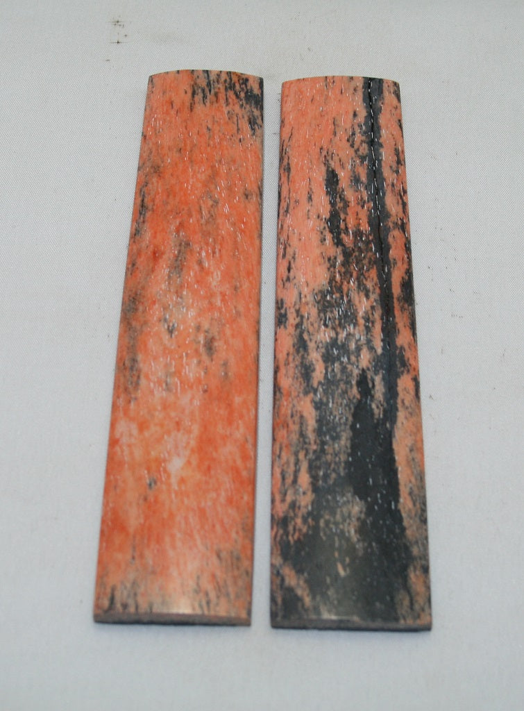 NB104MF20  Giraffe Bone Scales