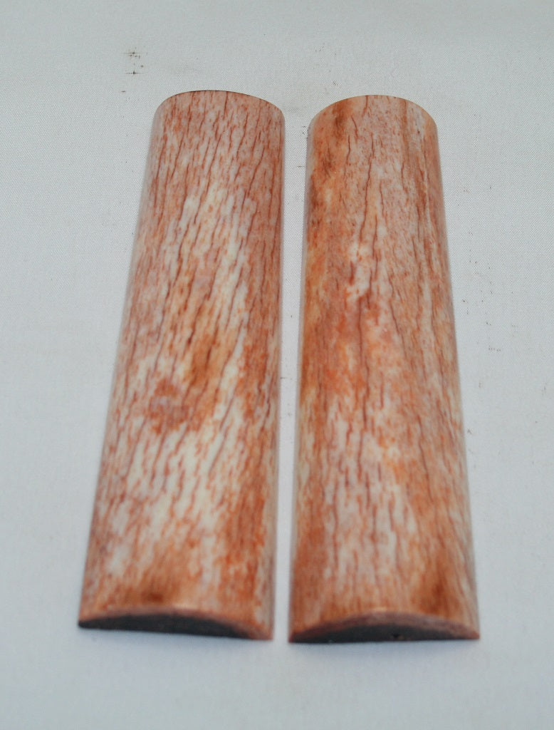 NB104MF48  Giraffe Bone Scales