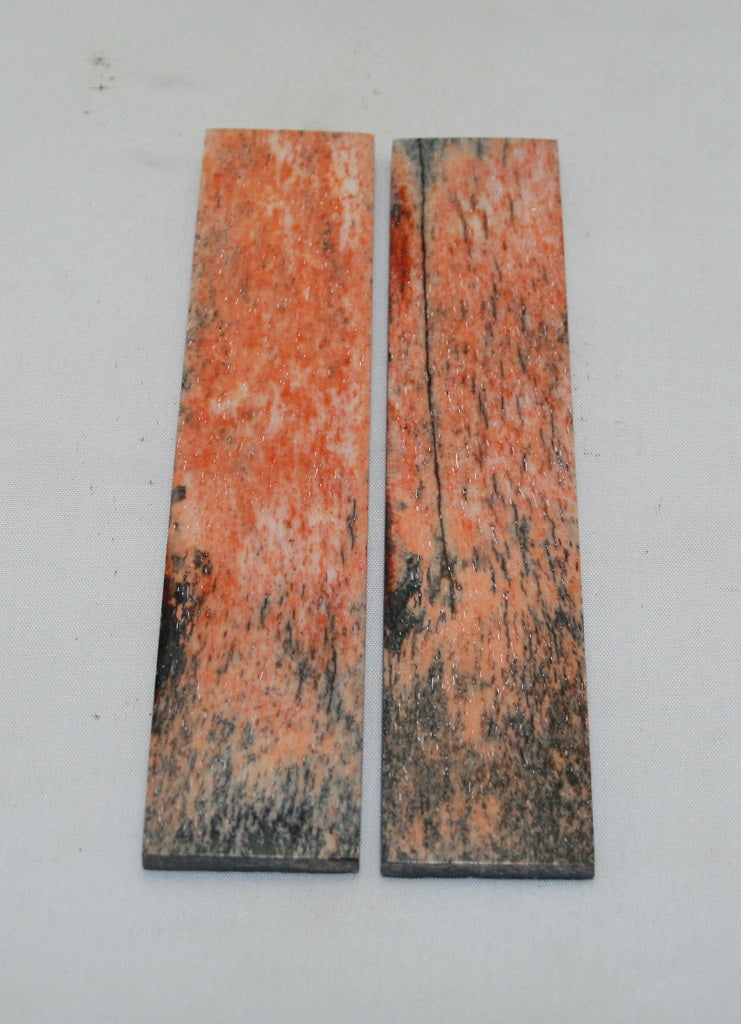 NB104MF8  Giraffe Bone Scales