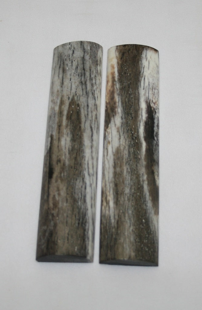 NB104MJ10  Giraffe Bone Scales