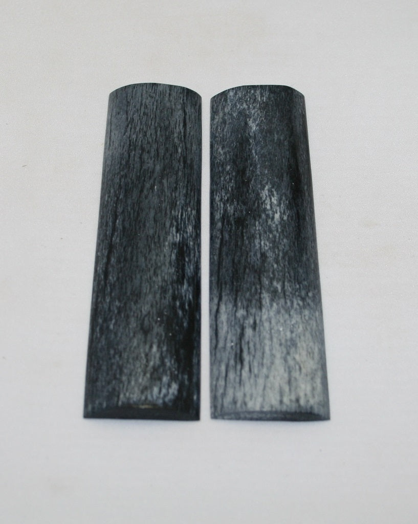 NB104MJ112  Giraffe Bone Scales