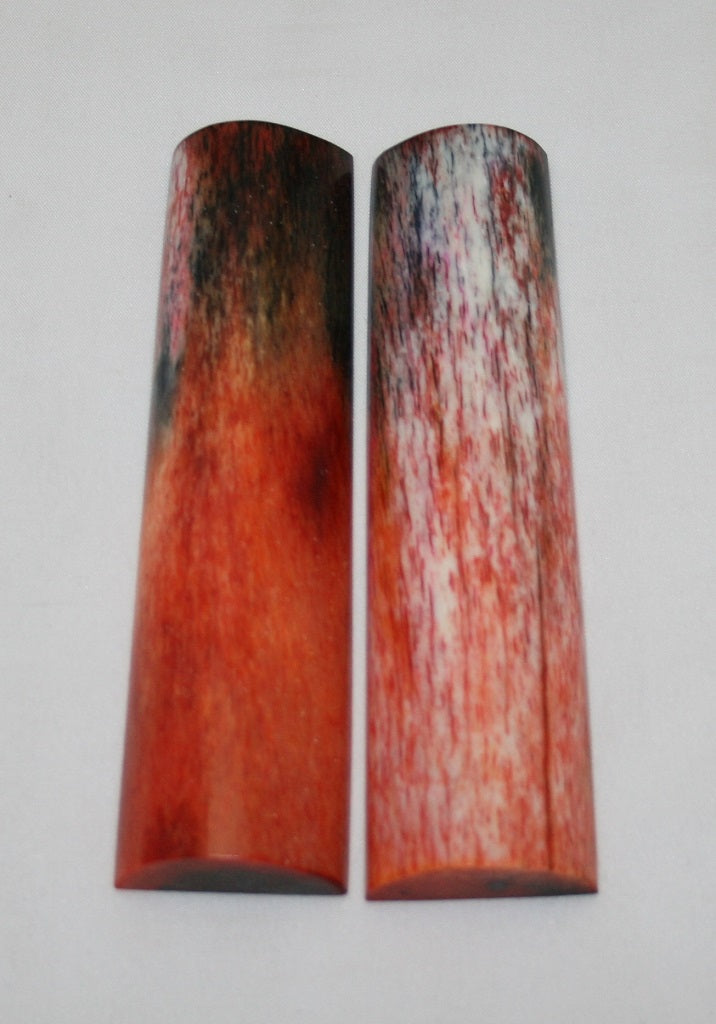 NB104MJ13  Giraffe Bone Scales