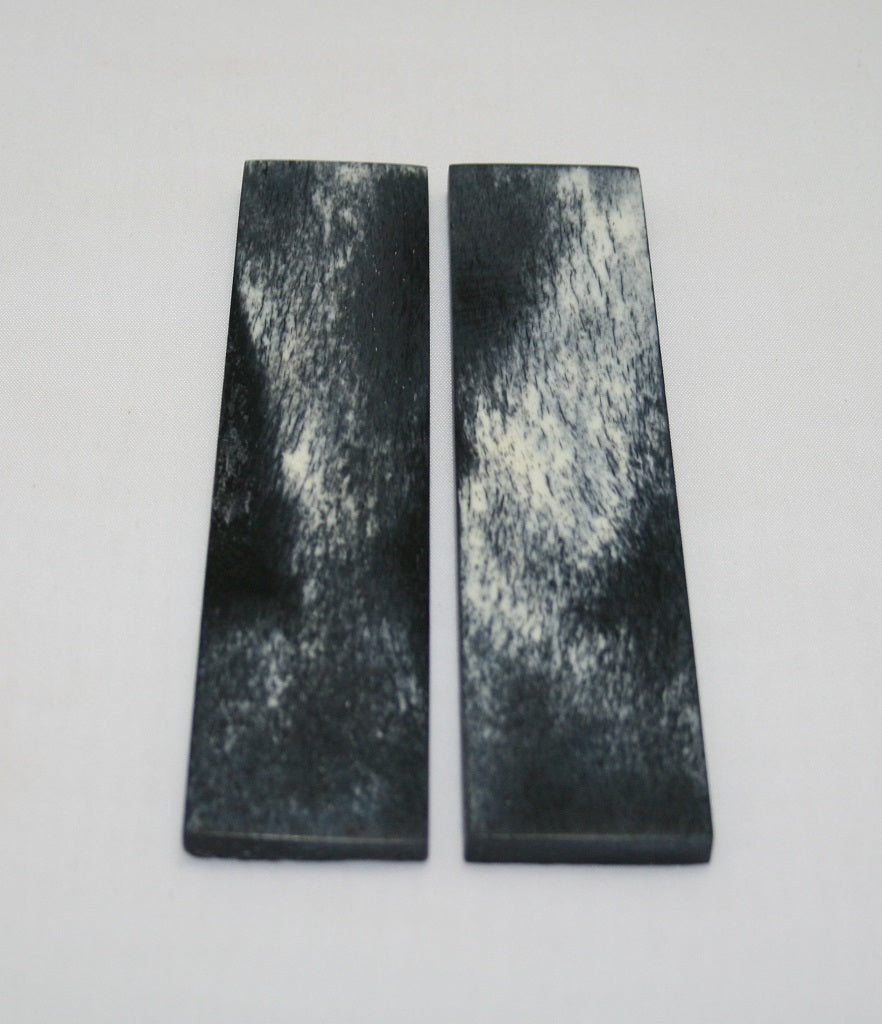 NB104MJ159  Giraffe Bone Scales