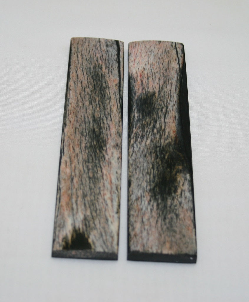 NB104MJ169  Giraffe Bone Scales