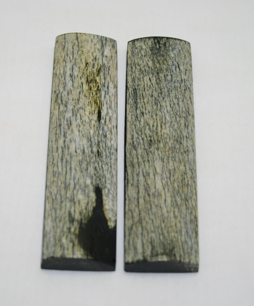 NB104MJ175  Giraffe Bone Scales